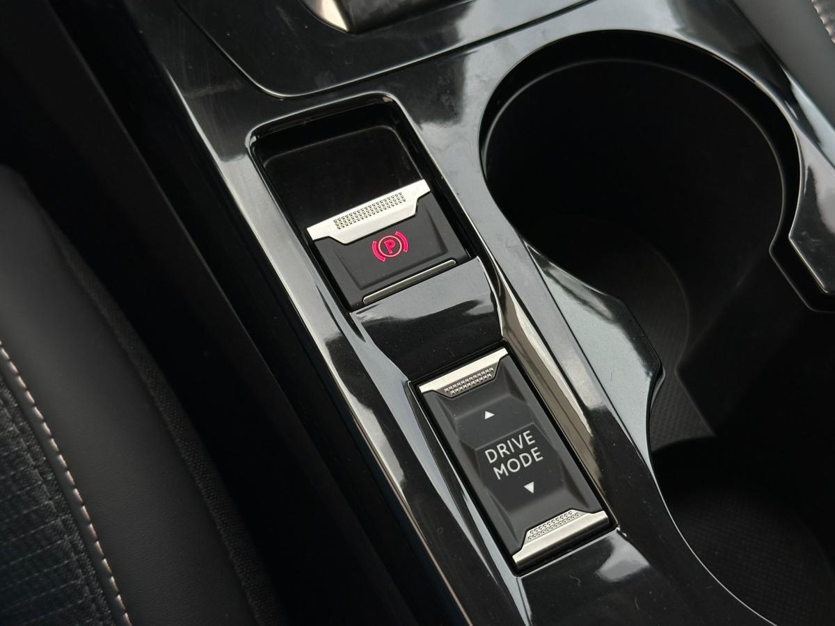 peugeot-208-2025-gasolina-1199cc