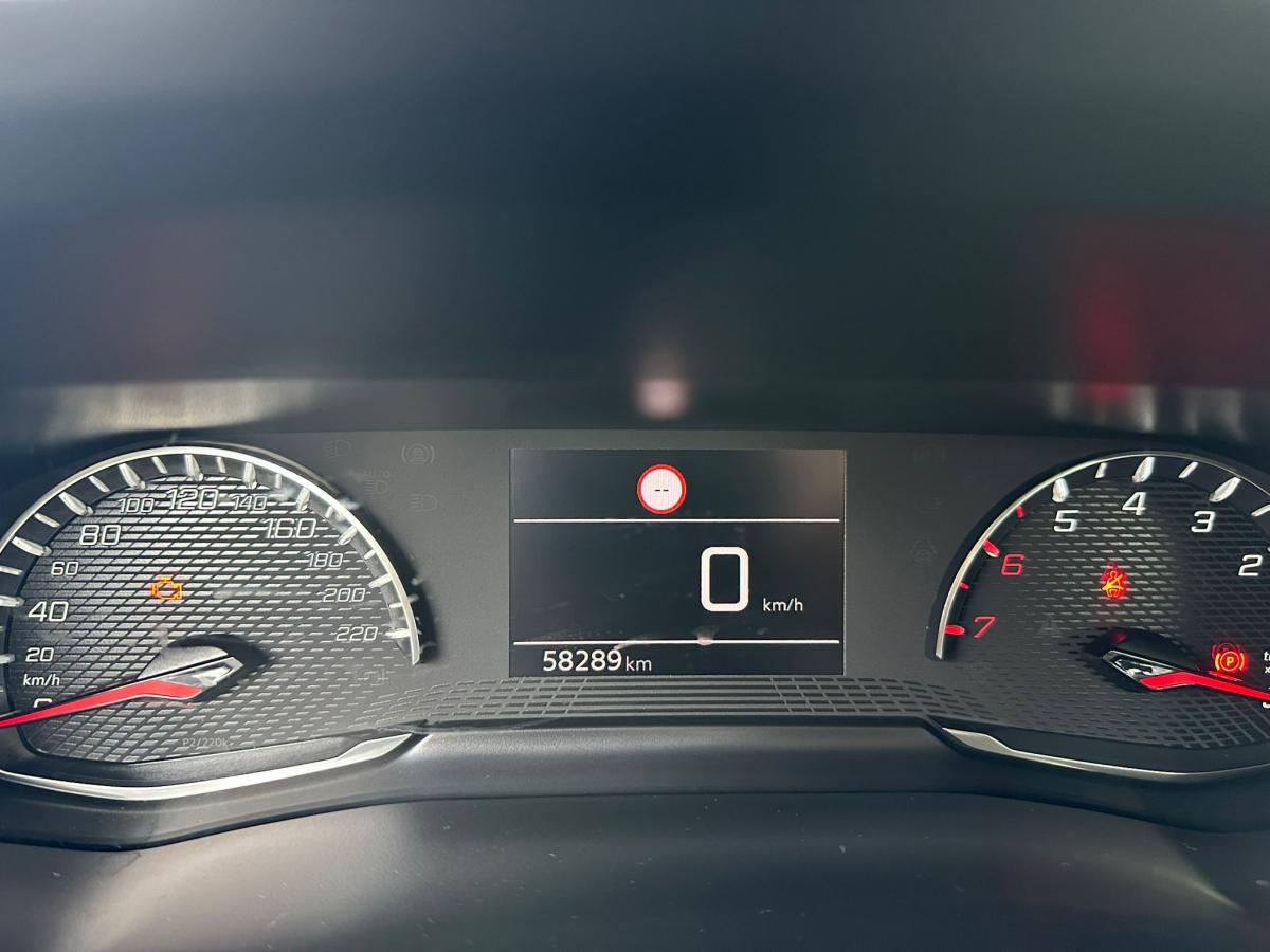 peugeot-208-2022-gasolina-1199cc