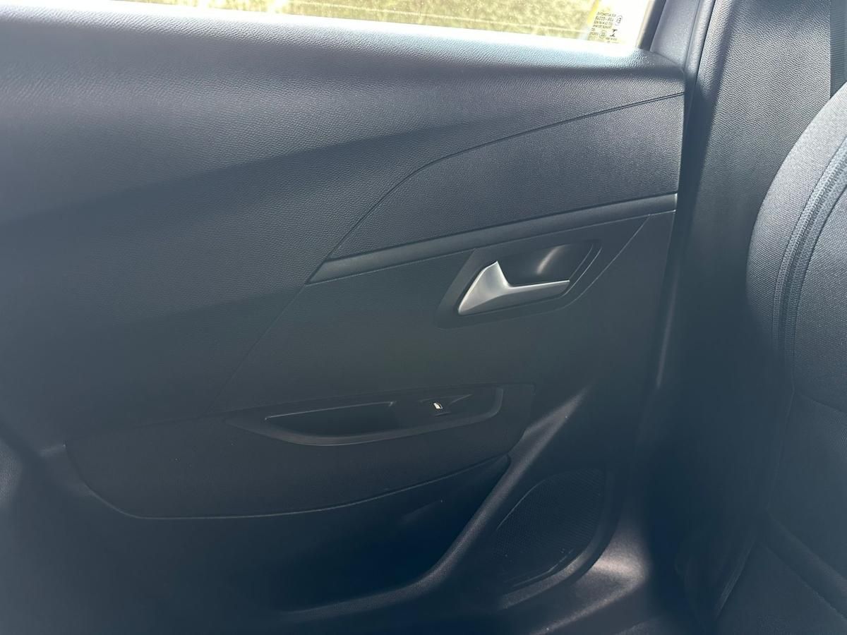 peugeot-208-2022-gasolina-1199cc