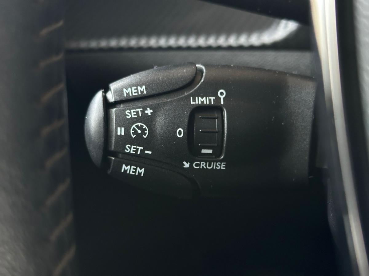 peugeot-208-2022-gasolina-1199cc