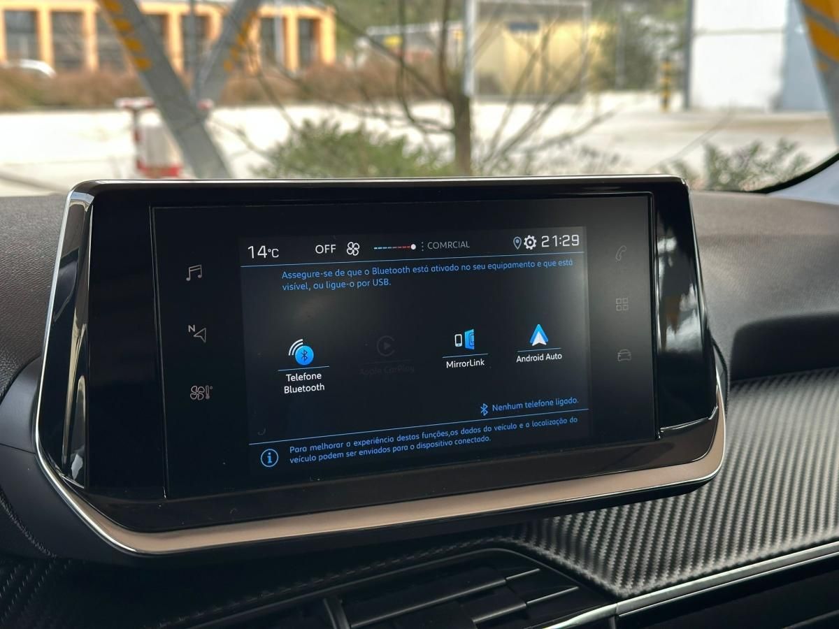 peugeot-208-2022-gasolina-1199cc