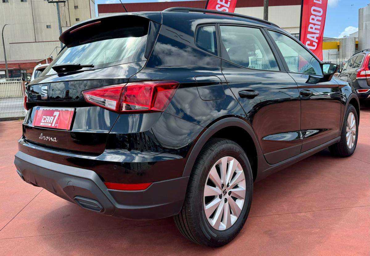 seat-arona-2023-gasolina-999cc