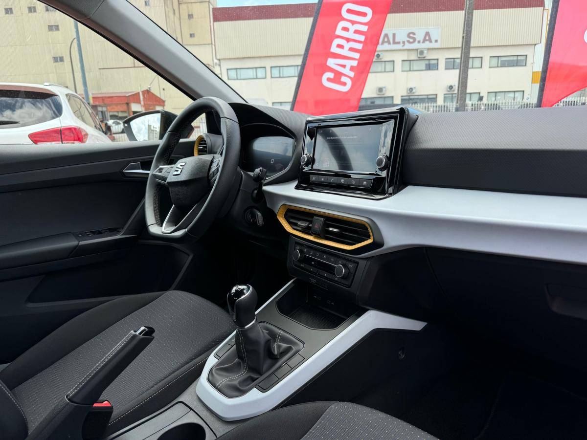 seat-arona-2023-gasolina-999cc