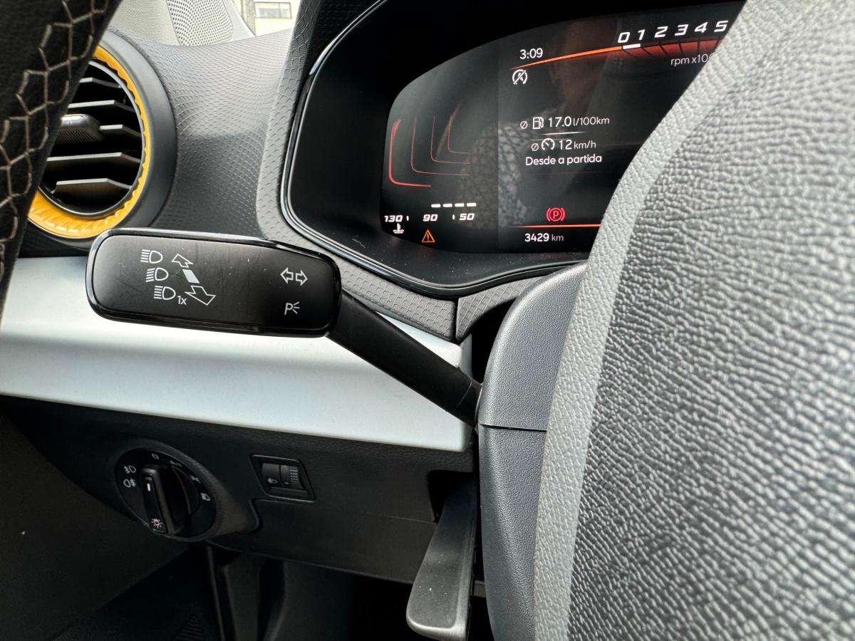 seat-arona-2023-gasolina-999cc