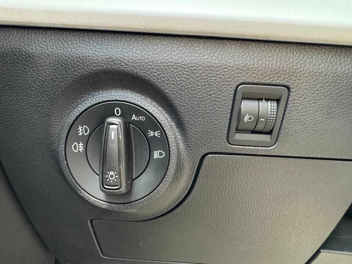 seat-arona-2023-gasolina-999cc