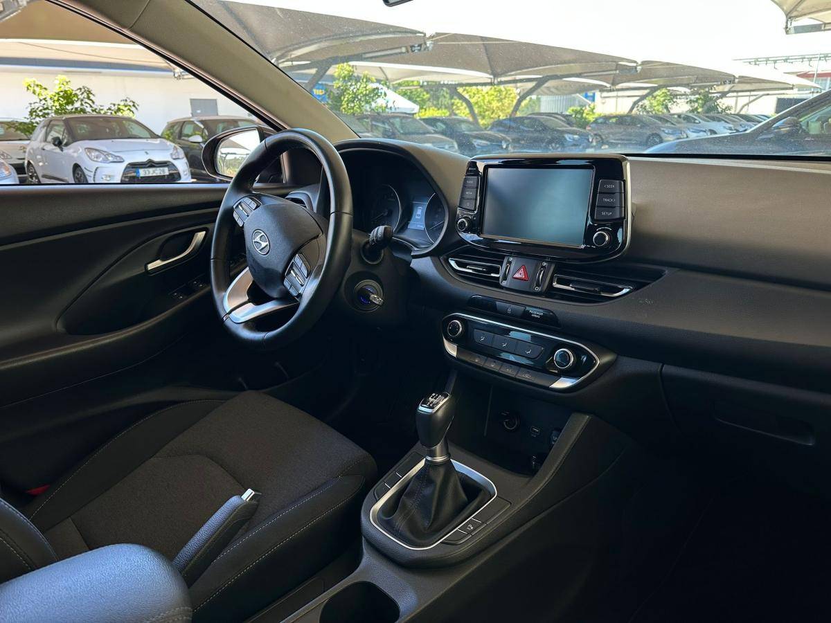 hyundai-i30-sw-2021-gasolina-998cc