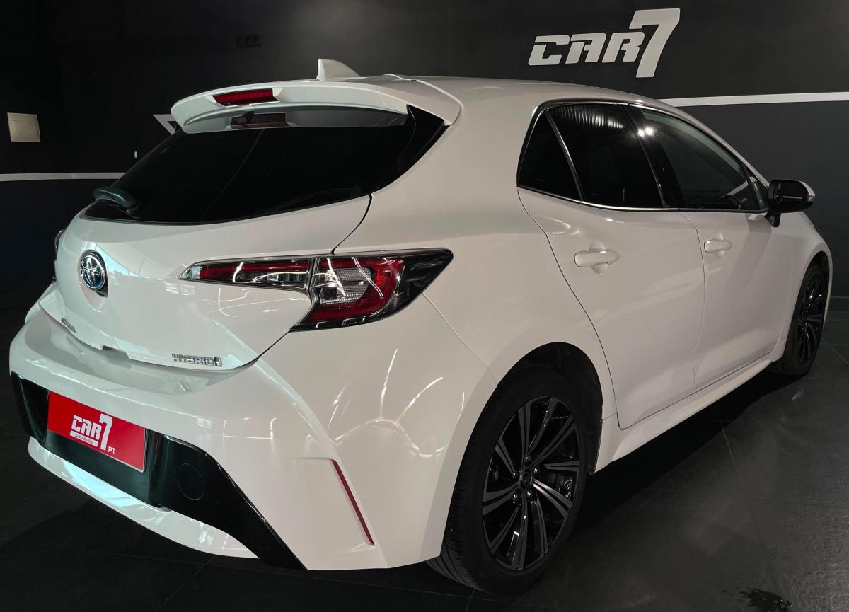 toyota-corolla-2022-hibrido-a-gasolina-1798cc