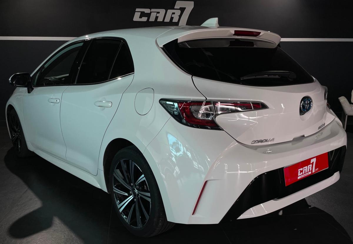 toyota-corolla-2022-hibrido-a-gasolina-1798cc