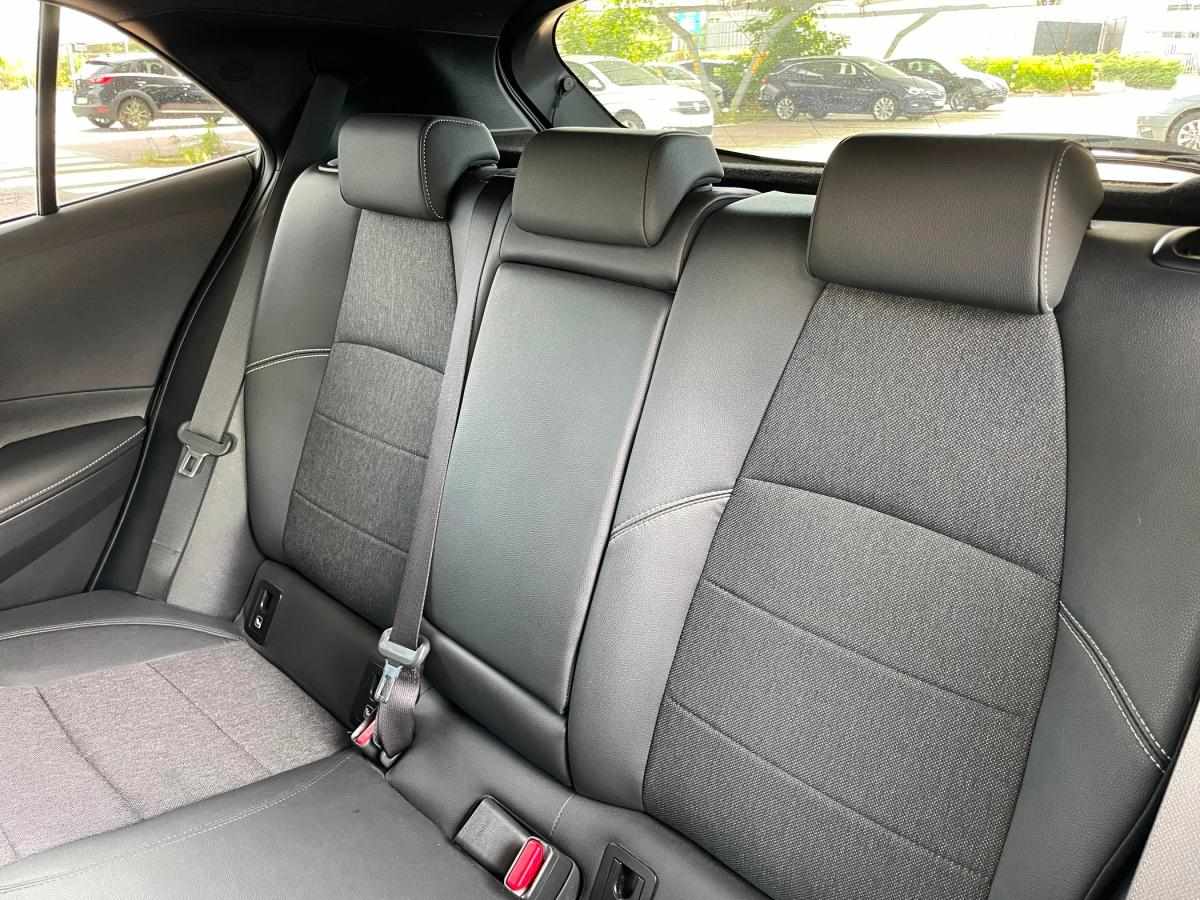 toyota-corolla-2022-hibrido-a-gasolina-1798cc