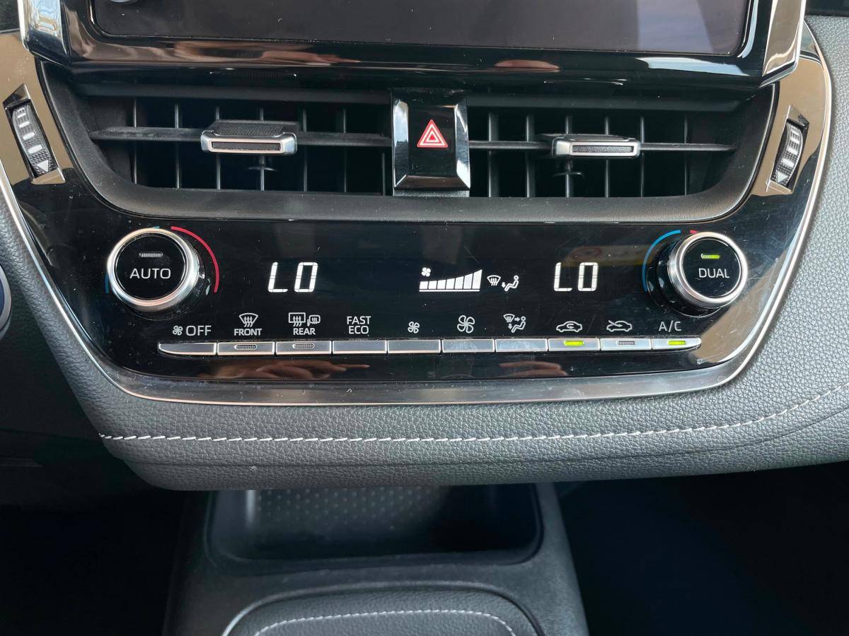 toyota-corolla-2022-hibrido-a-gasolina-1798cc