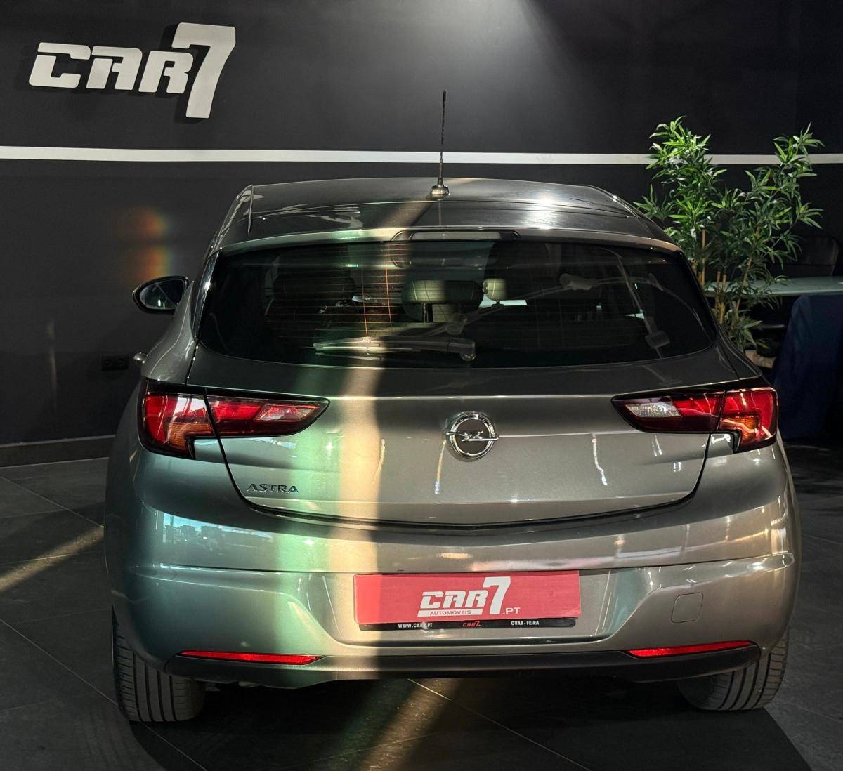 opel-astra-2019-gasolina-999cc