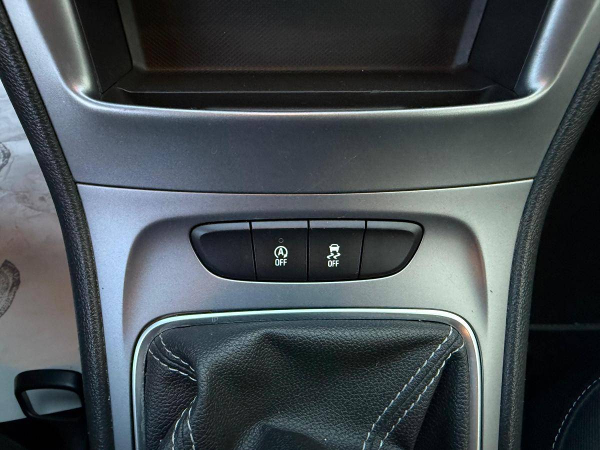 opel-astra-2019-gasolina-999cc