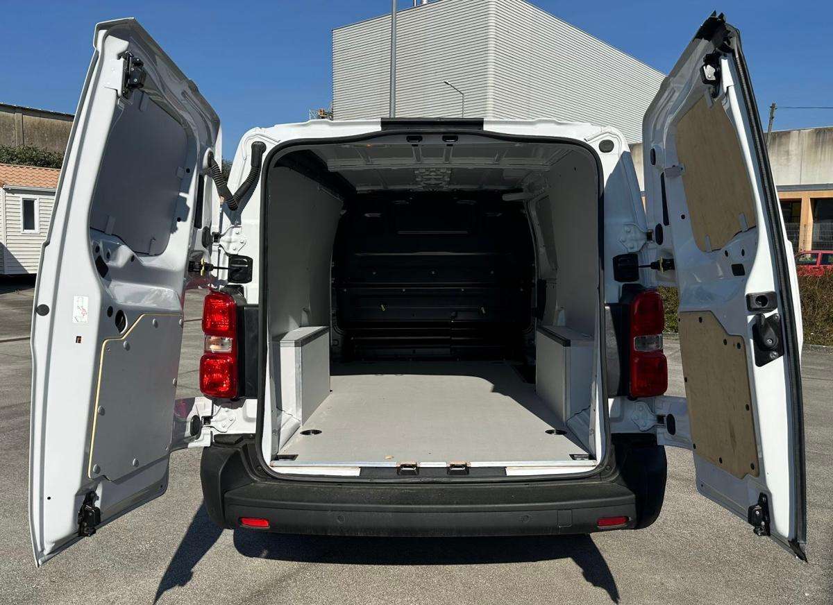 citroen-jumpy-2024-diesel-1997cc