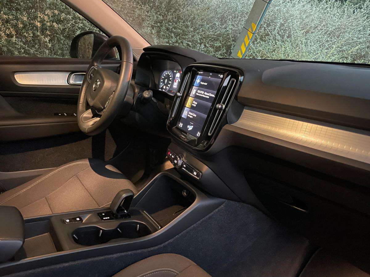 volvo-xc40-2021-hibrido-a-gasolina-1477cc