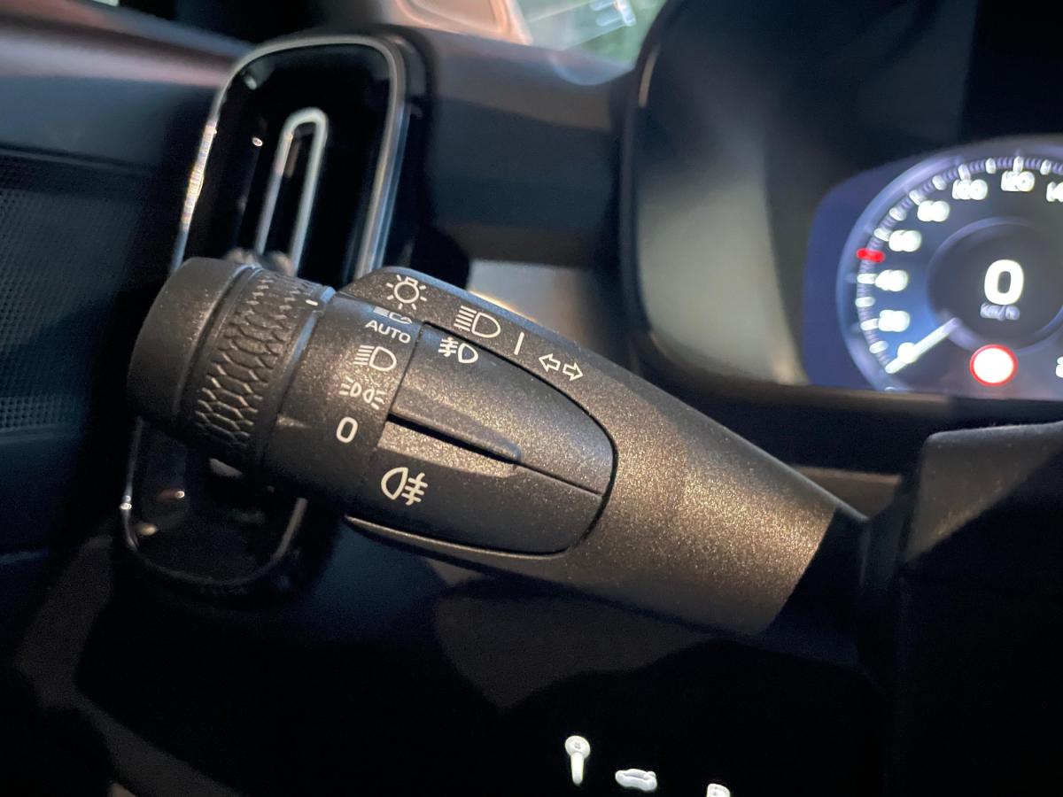 volvo-xc40-2021-hibrido-a-gasolina-1477cc