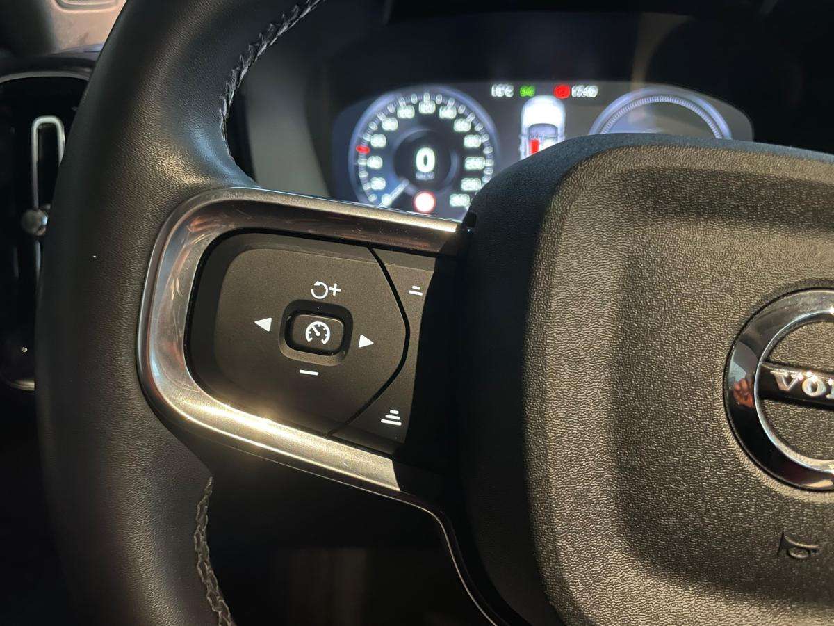 volvo-xc40-2021-hibrido-a-gasolina-1477cc