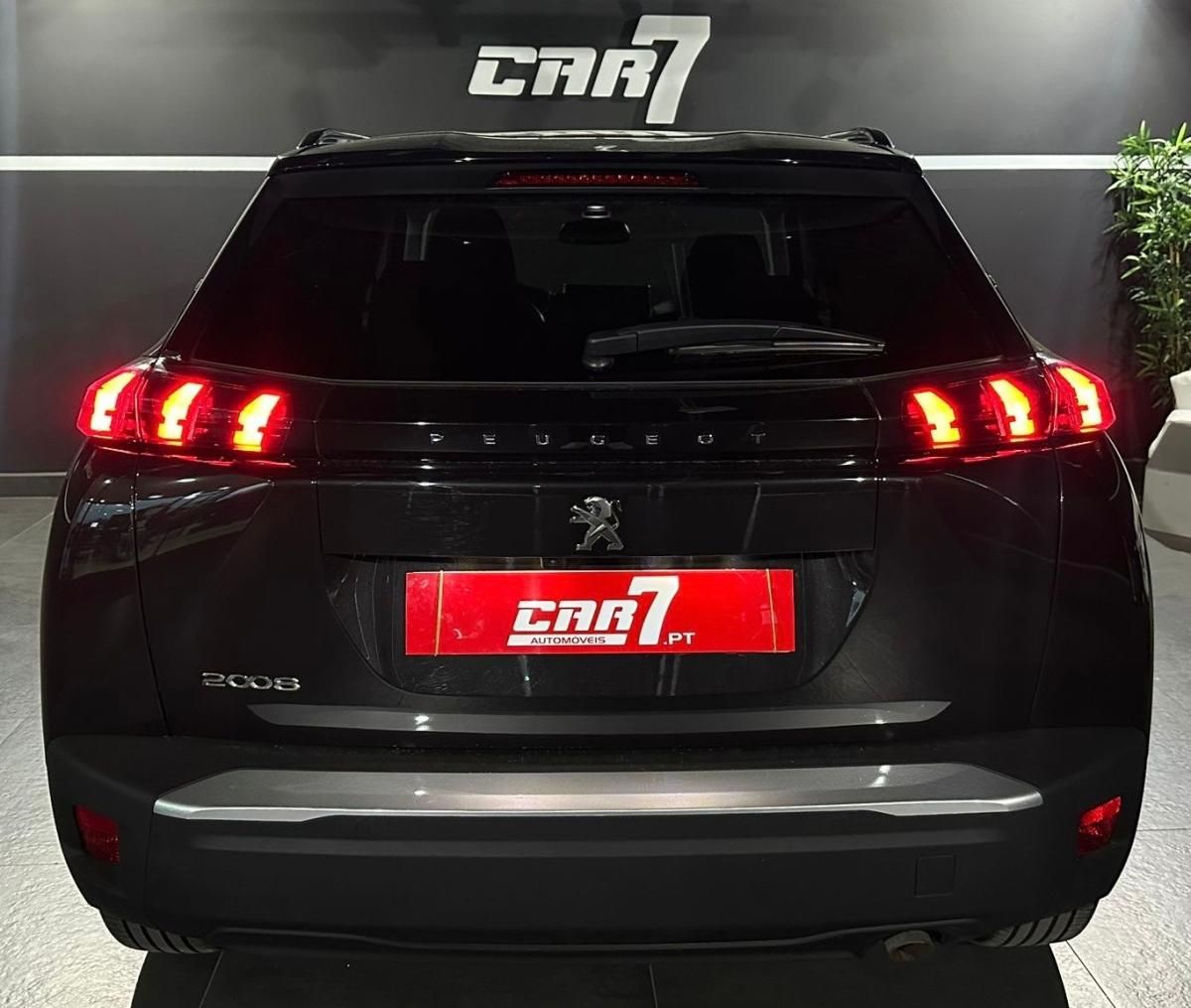 peugeot-2008-2021-gasolina-1199cc