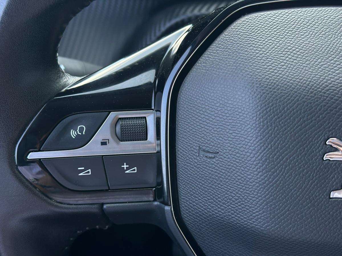 peugeot-2008-2021-gasolina-1199cc