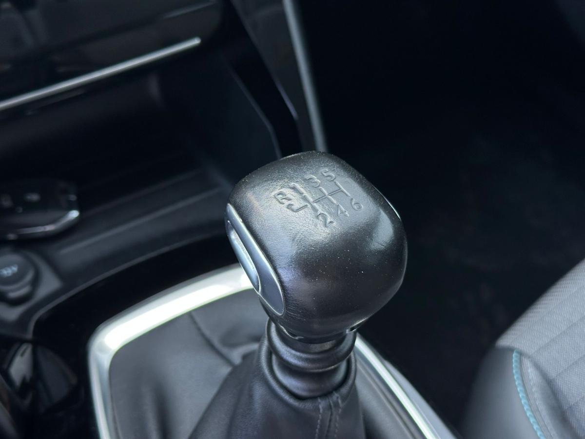 peugeot-2008-2021-gasolina-1199cc