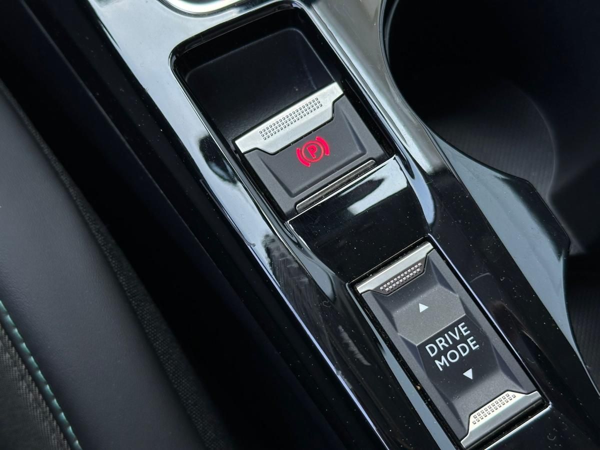 peugeot-2008-2021-gasolina-1199cc