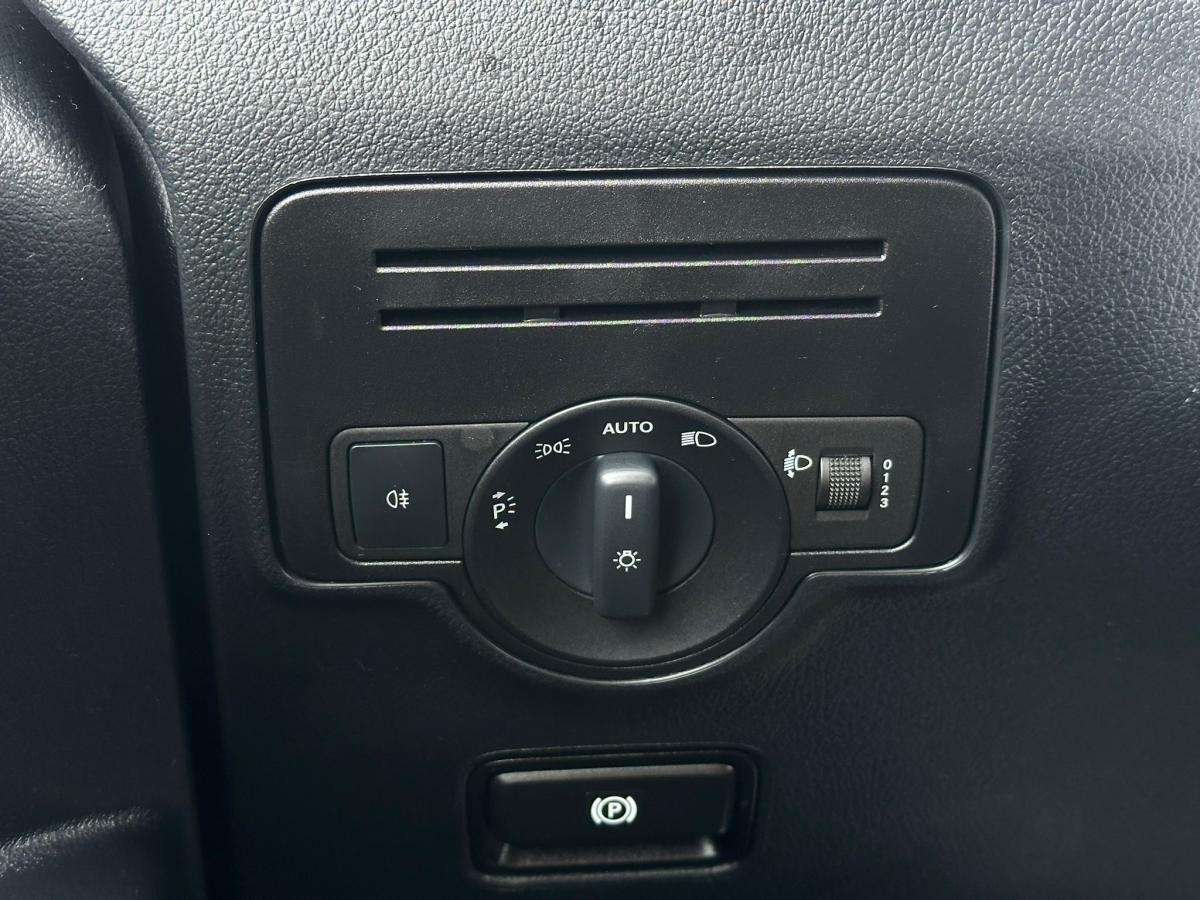 mercedes-benz-vito-2024-diesel-1950cc