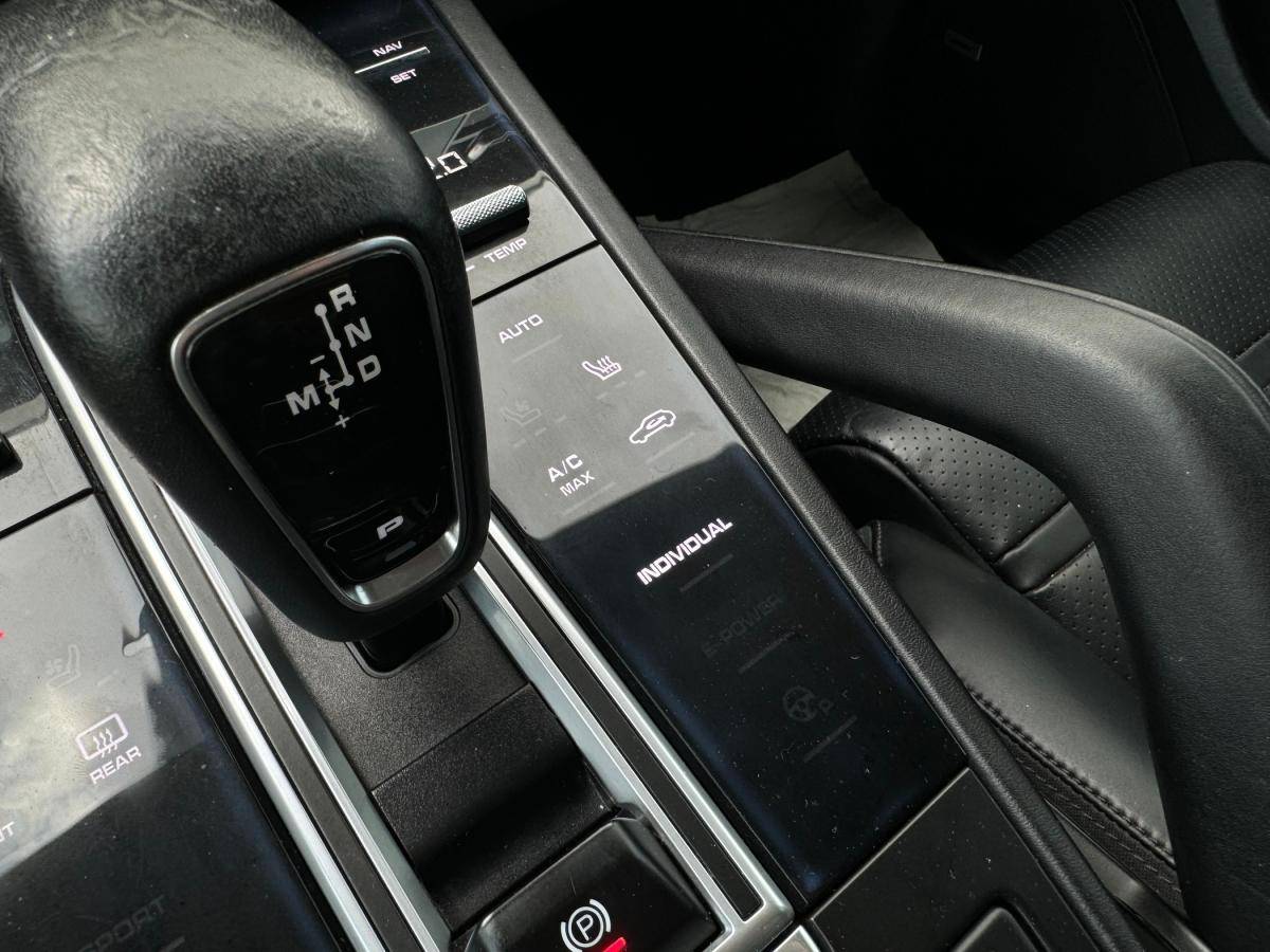 porsche-cayenne-2018-hibrido-a-gasolina-2995cc