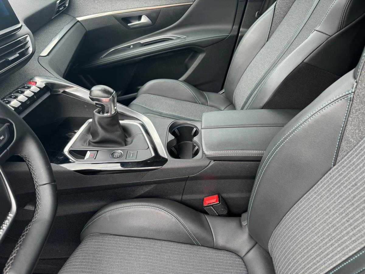 peugeot-5008-2021-diesel-1499cc