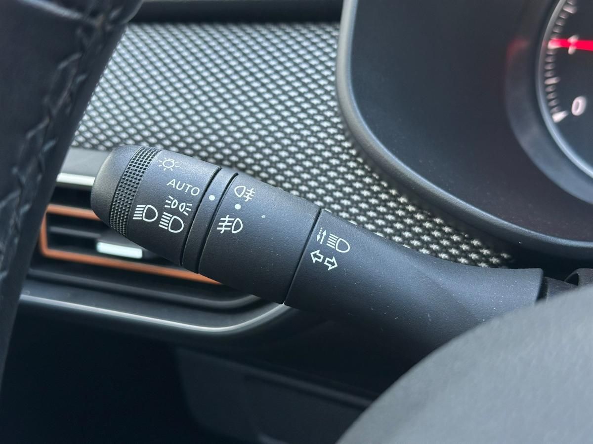 dacia-sandero-2023-gasolina-999cc