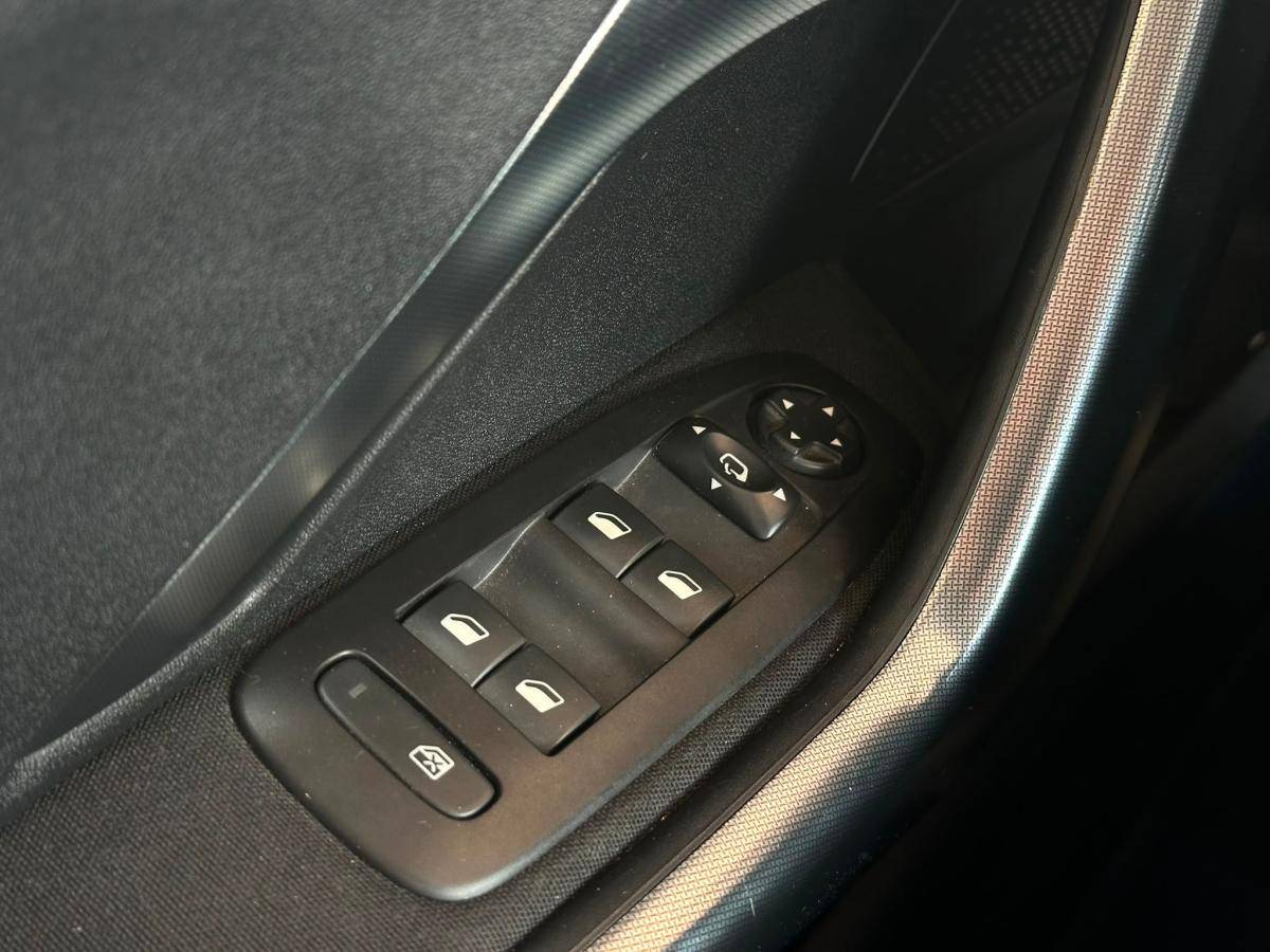 peugeot-2008-2017-gasolina-1199cc