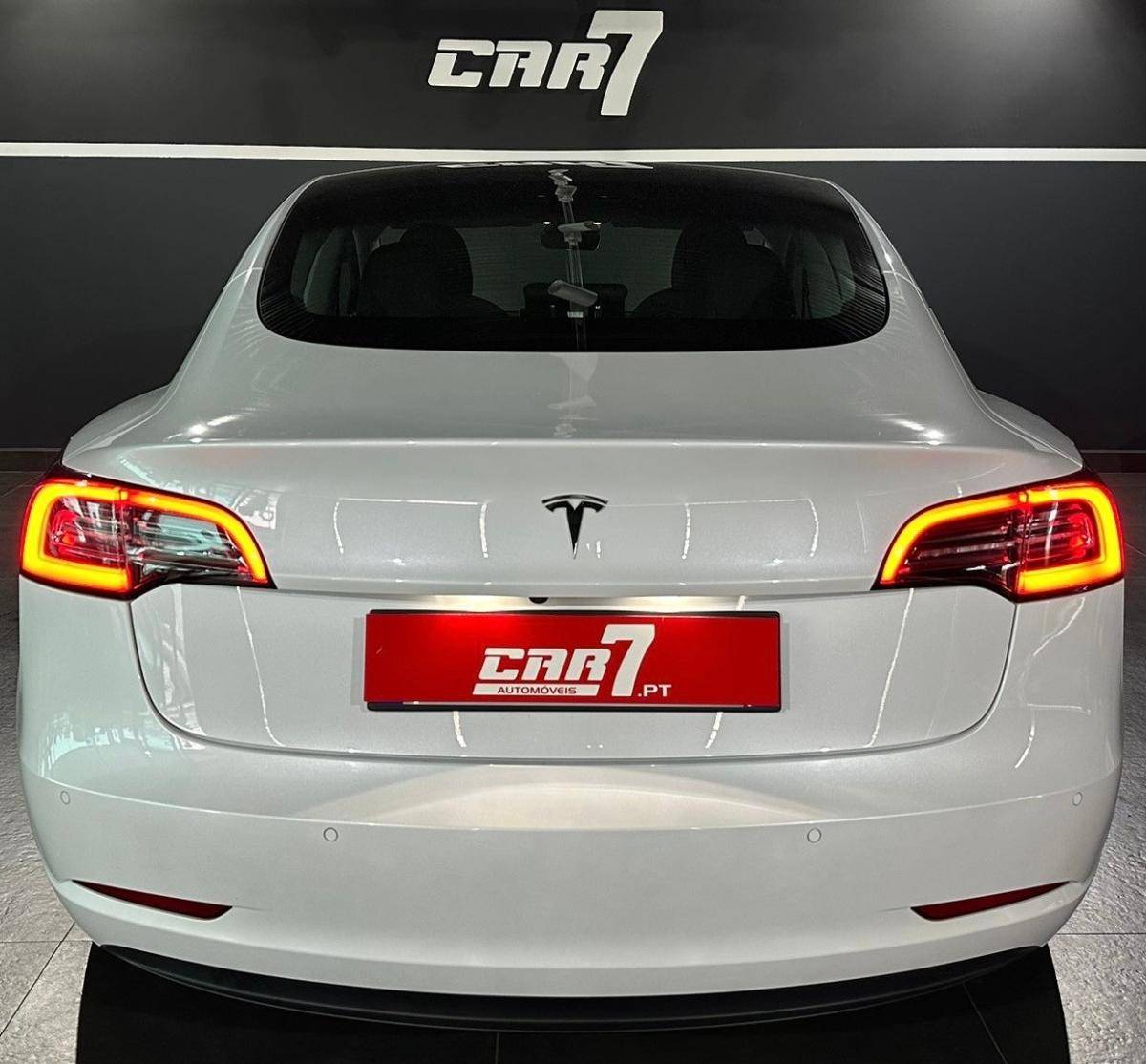 tesla-model-3-2021-eletrico-500cc