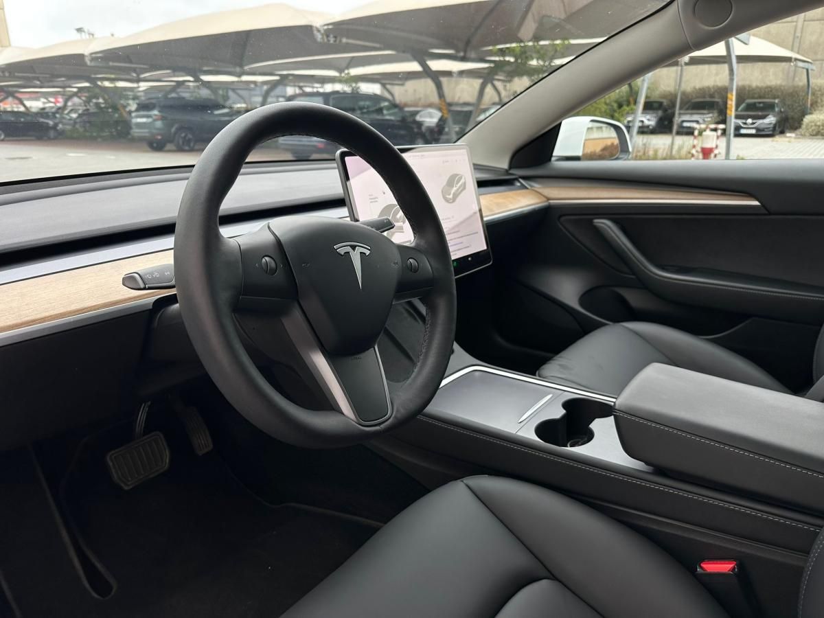 tesla-model-3-2021-eletrico-500cc