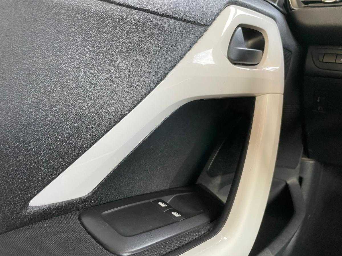 peugeot-208-2016-gasolina-999cc