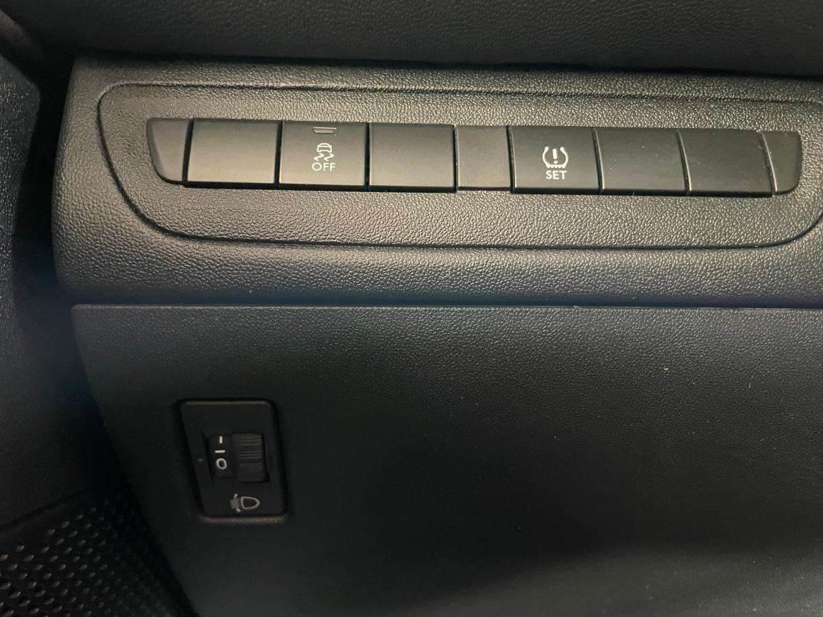 peugeot-208-2016-gasolina-999cc