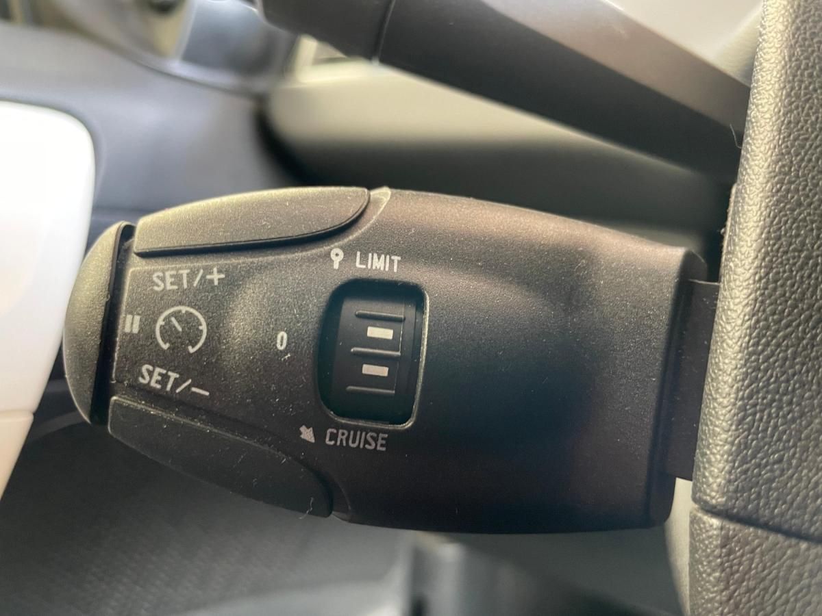 peugeot-208-2016-gasolina-999cc