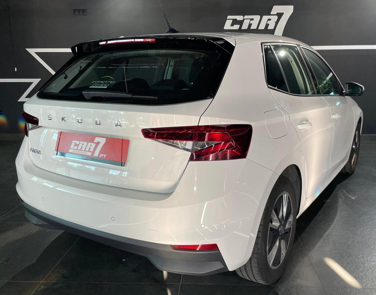 skoda-fabia-2024-gasolina-999cc