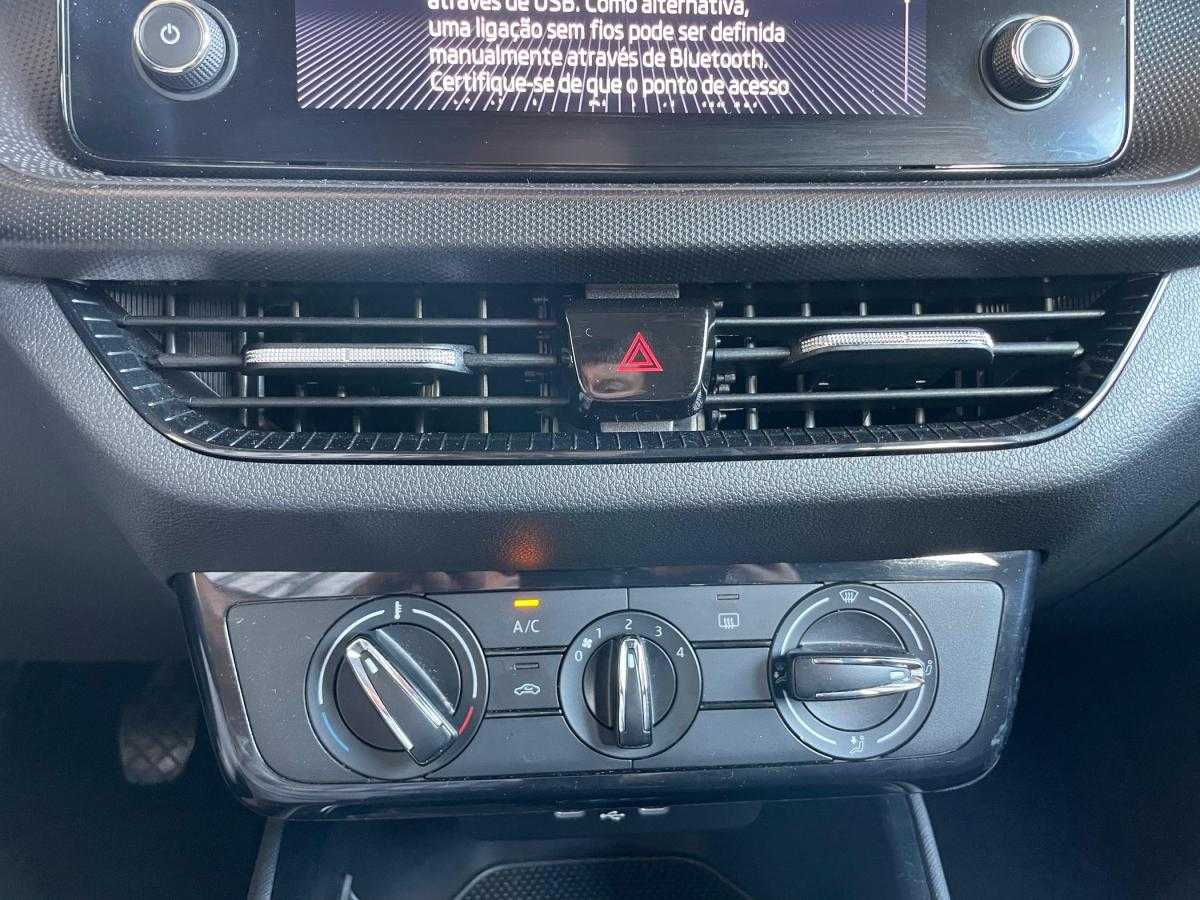 skoda-fabia-2024-gasolina-999cc