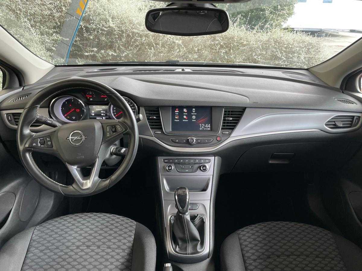 opel-astra-2017-diesel-1598cc