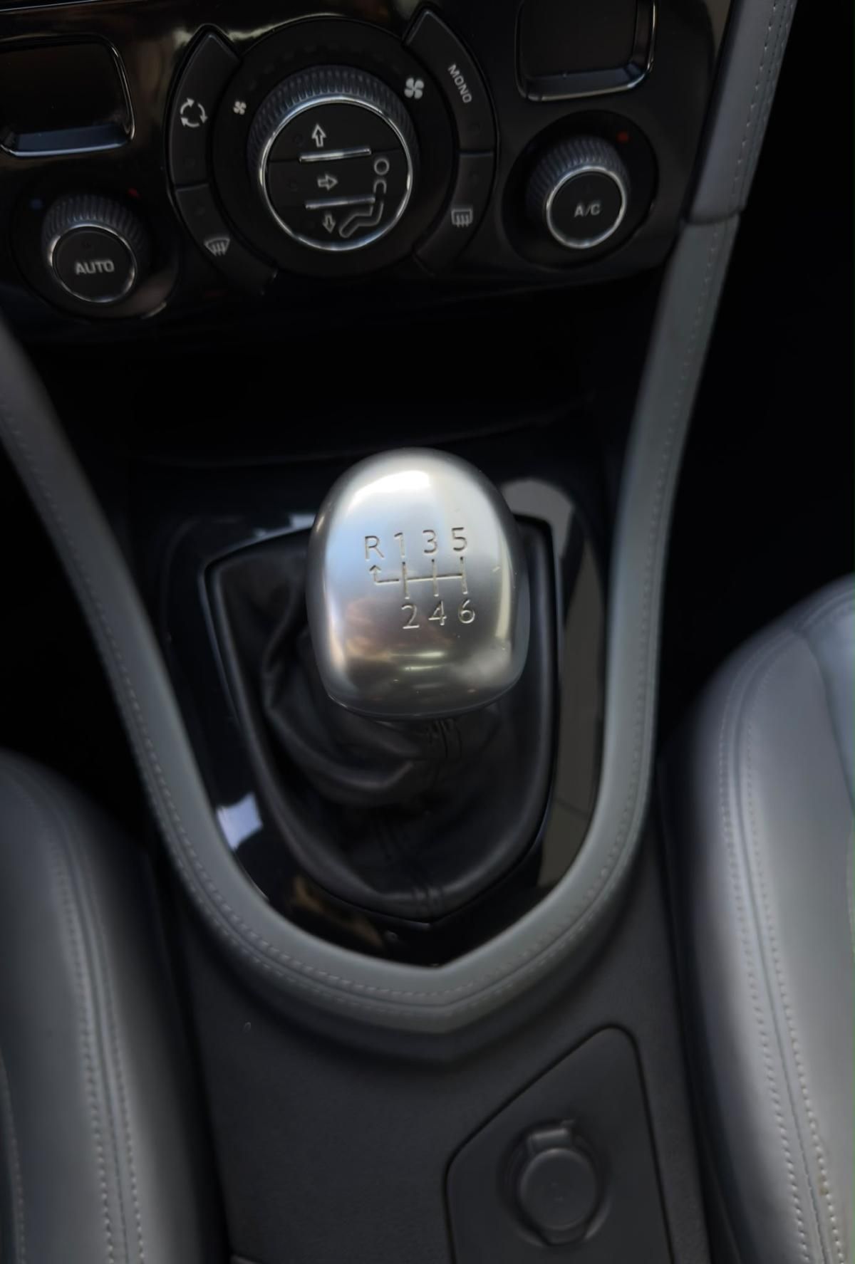 peugeot-rcz-2011-gasolina-1598cc