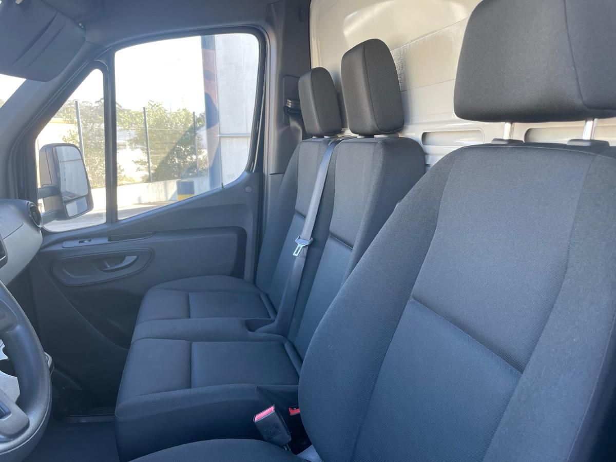 mercedes-benz-sprinter-2022-diesel-2143cc