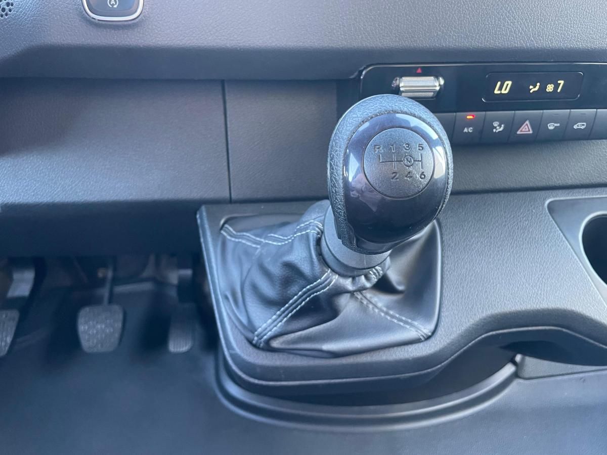 mercedes-benz-sprinter-2022-diesel-2143cc