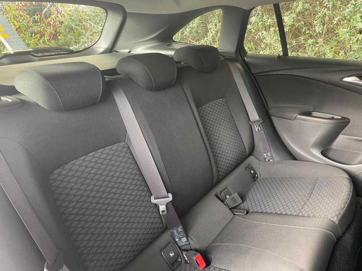 opel-astra-sport-tourer-2019-diesel-1496cc