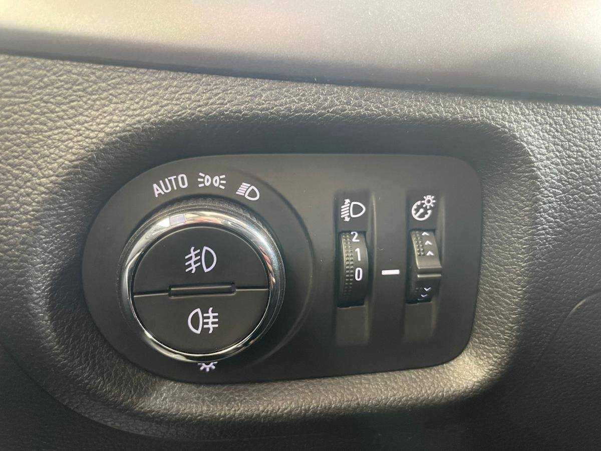 opel-astra-sport-tourer-2019-diesel-1496cc