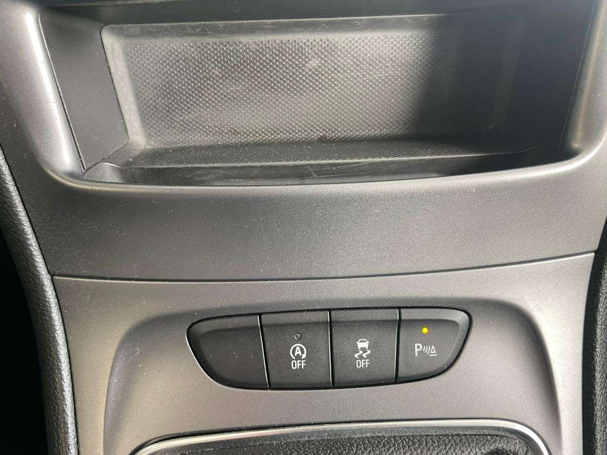 opel-astra-sport-tourer-2019-diesel-1496cc