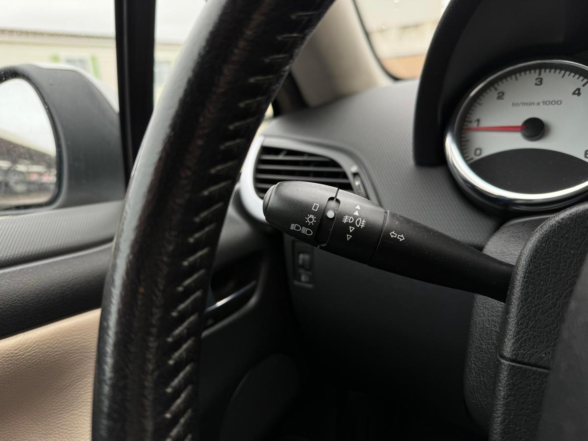 peugeot-207-2009-diesel-1560cc