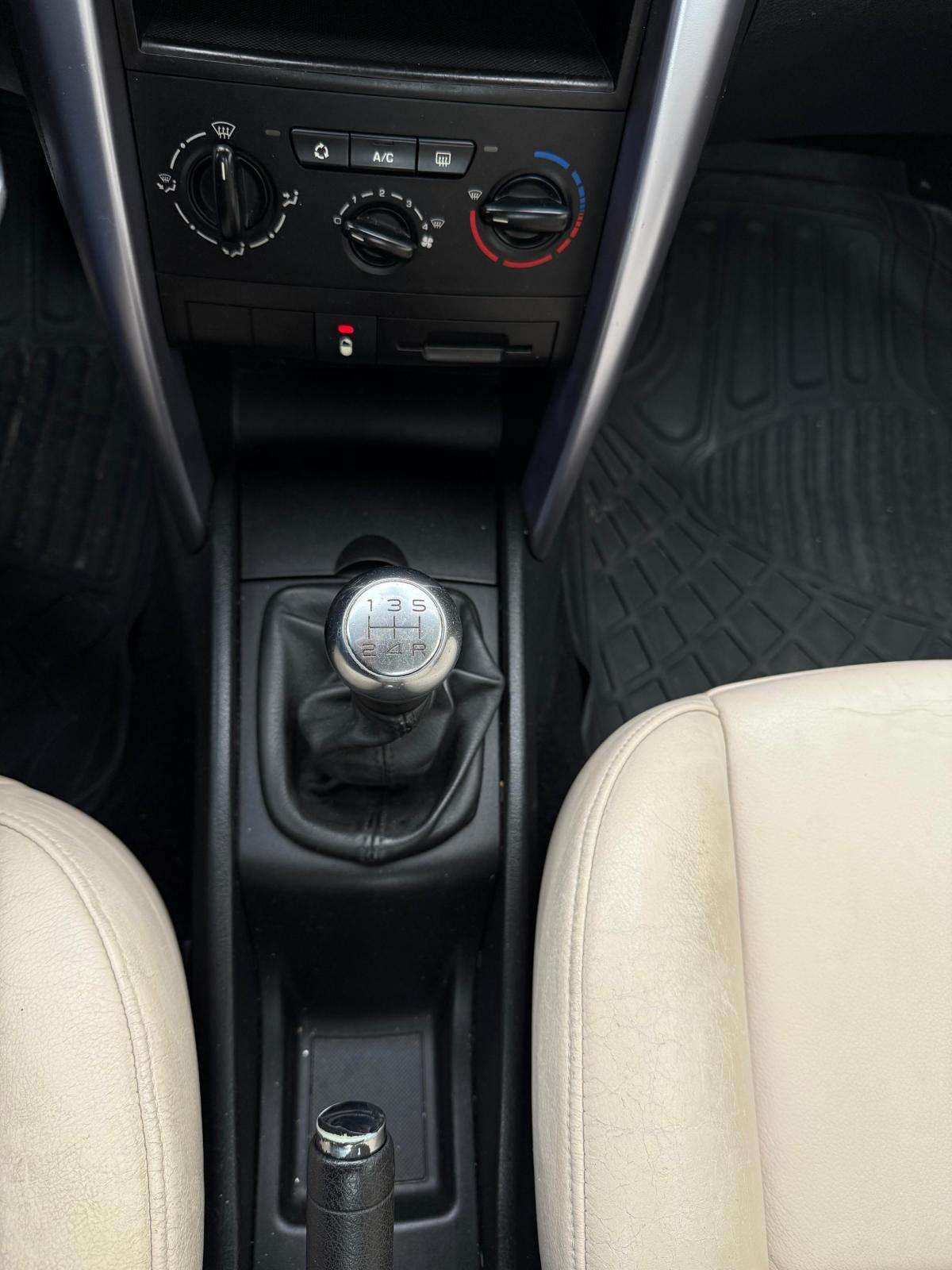 peugeot-207-2009-diesel-1560cc