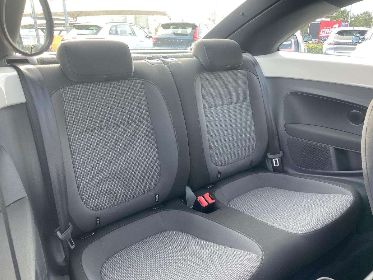 volkswagen-beetle-2013-diesel-1598cc