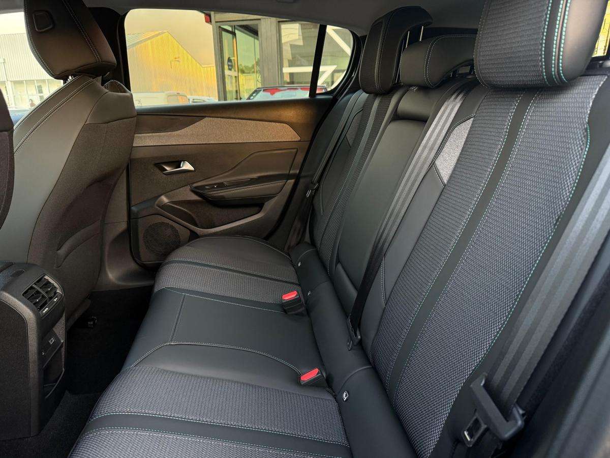 peugeot-308-2023-gasolina-1199cc