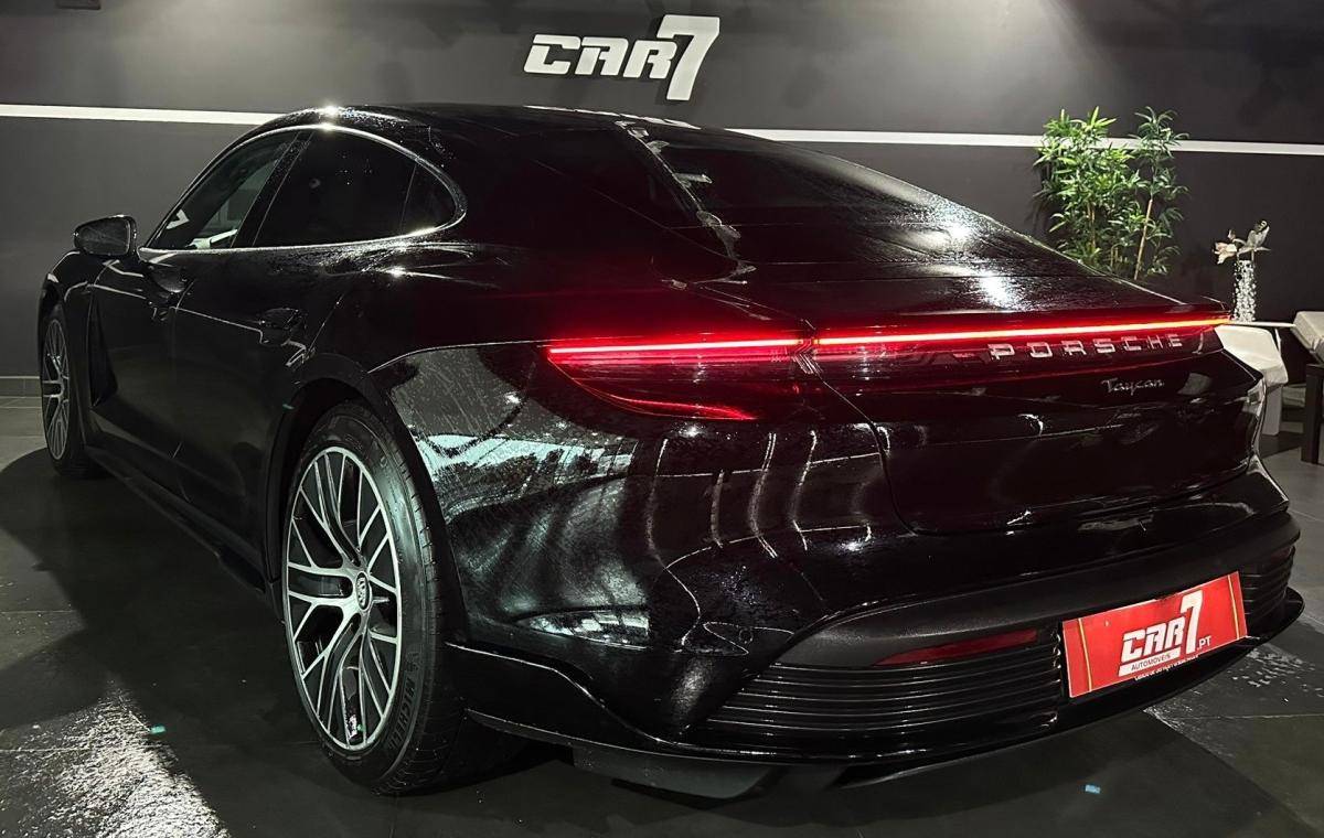 porsche-taycan-2021-eletrico-500cc
