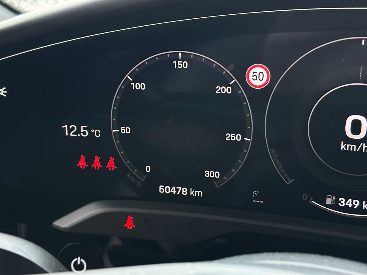 porsche-taycan-2021-eletrico-500cc