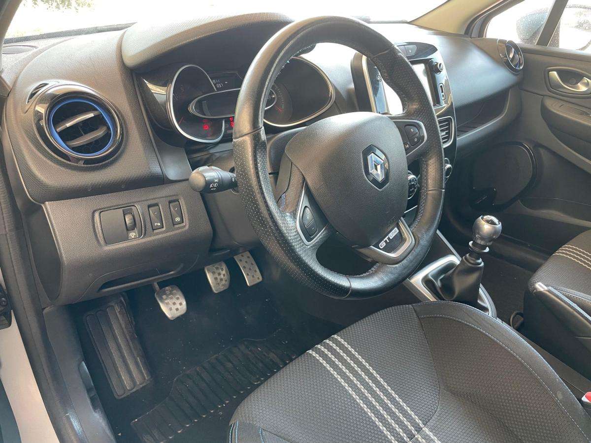 renault-clio-sport-tourer-2017-diesel-1461cc